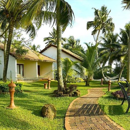 Abad Whispering Palms Otel Kumarakom Dış mekan fotoğraf