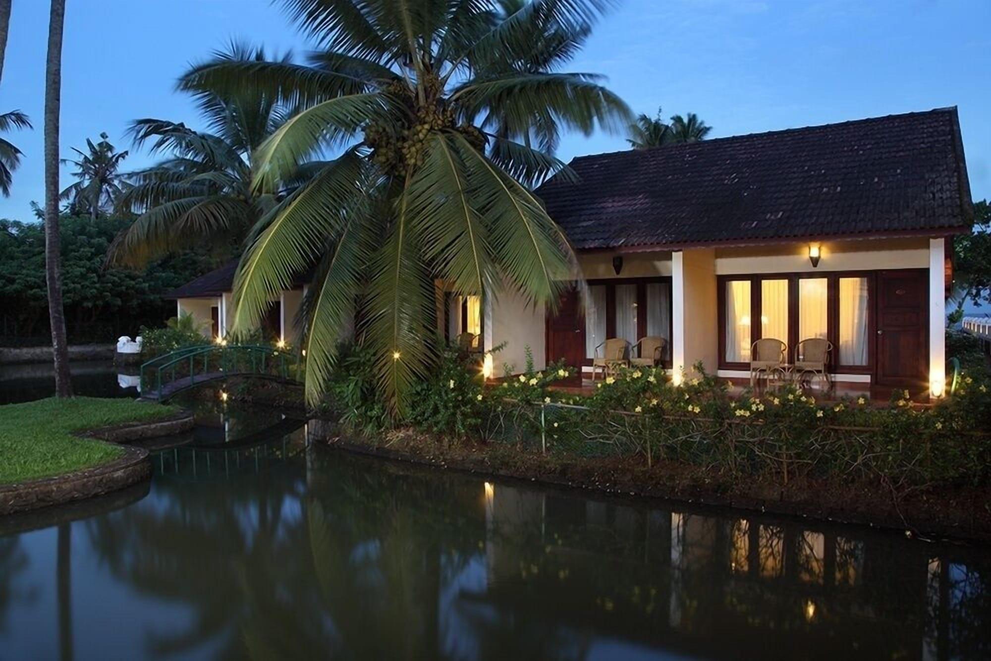 Abad Whispering Palms Otel Kumarakom Dış mekan fotoğraf