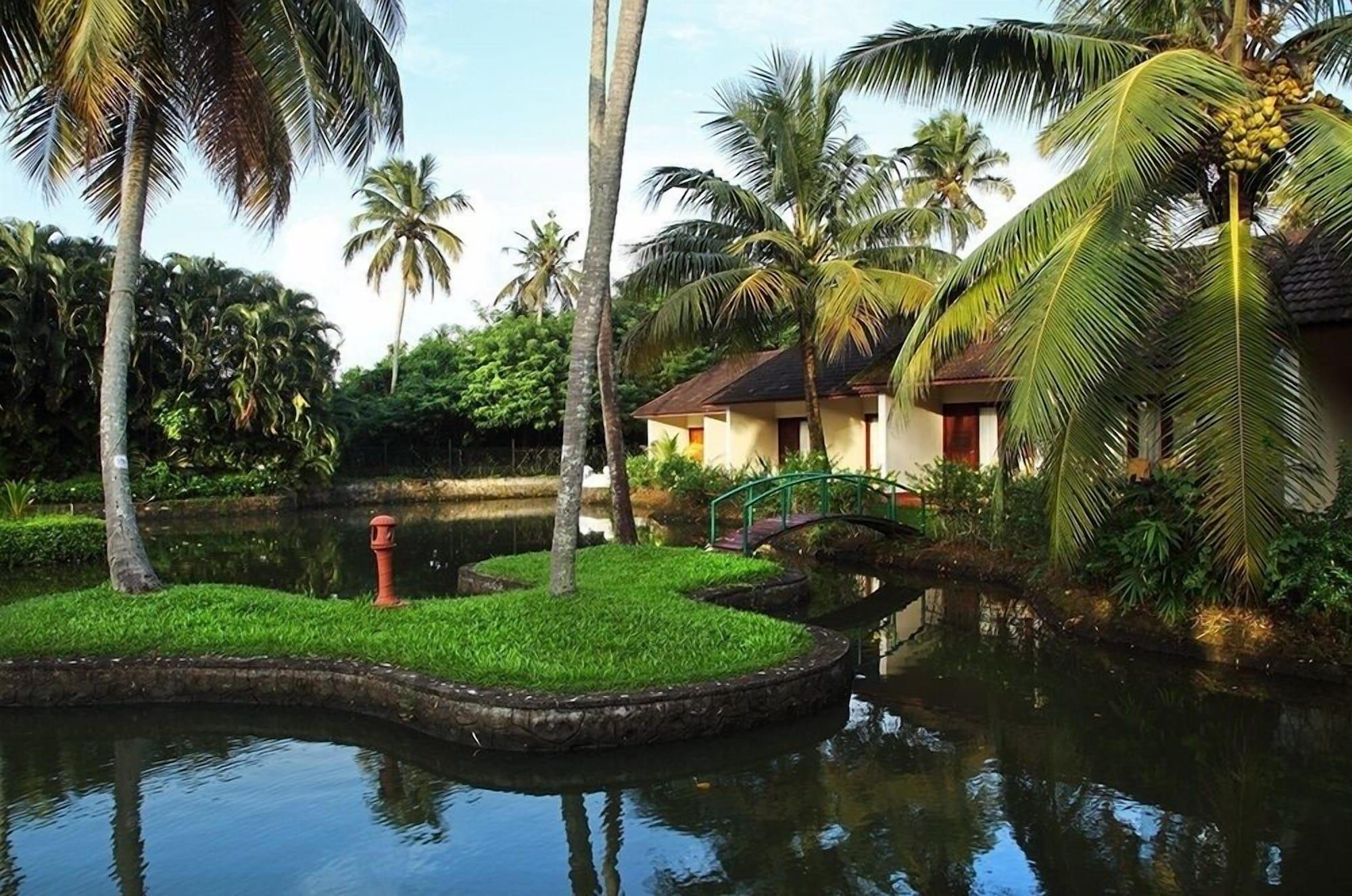 Abad Whispering Palms Otel Kumarakom Dış mekan fotoğraf