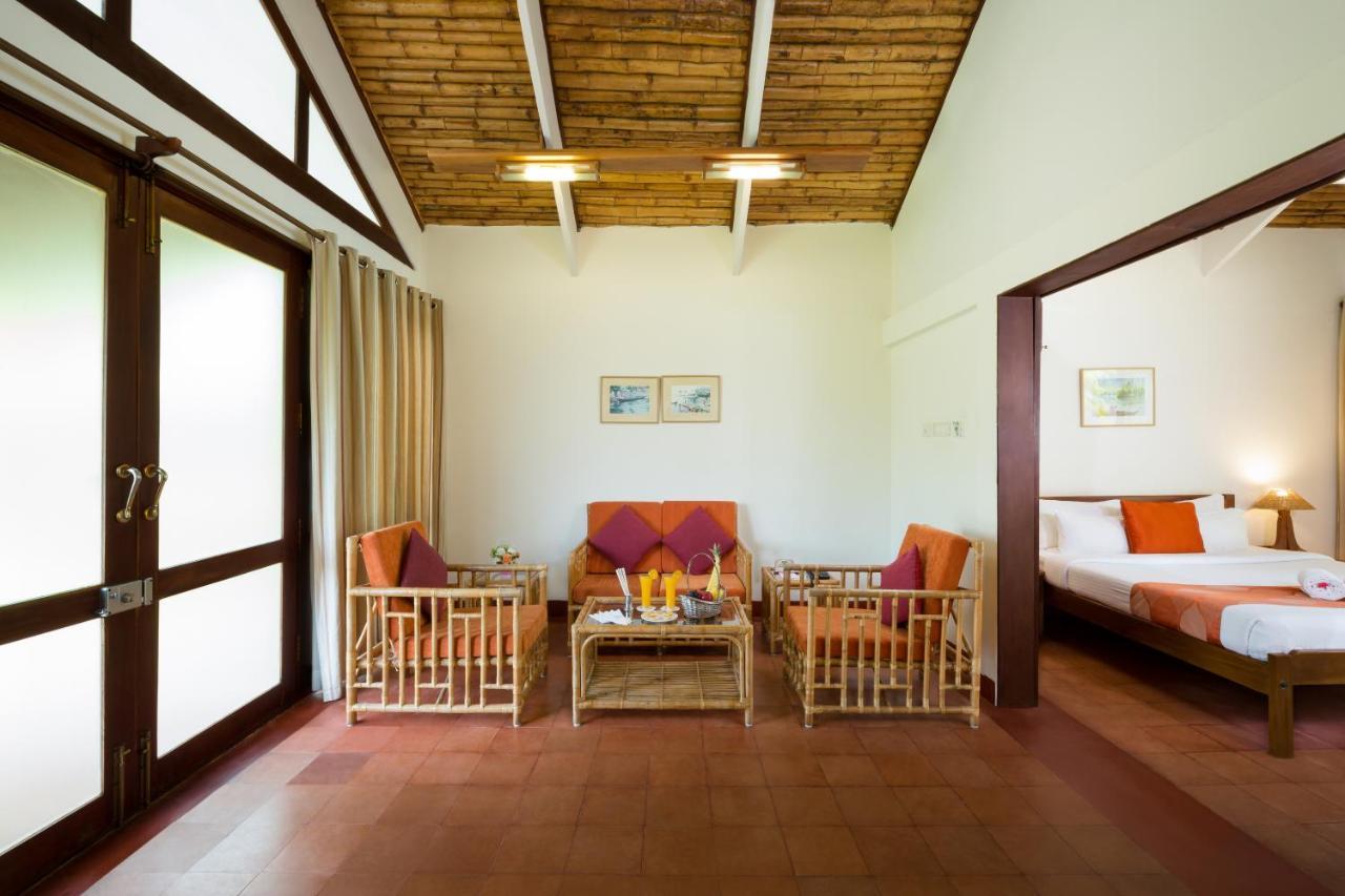 Abad Whispering Palms Otel Kumarakom Dış mekan fotoğraf
