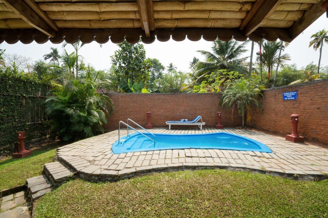 Abad Whispering Palms Otel Kumarakom Dış mekan fotoğraf