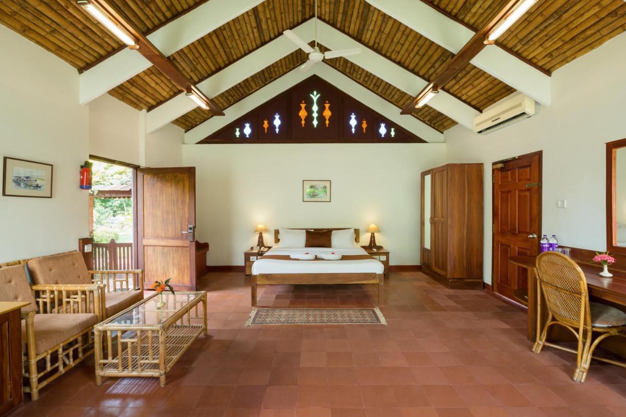 Abad Whispering Palms Otel Kumarakom Dış mekan fotoğraf