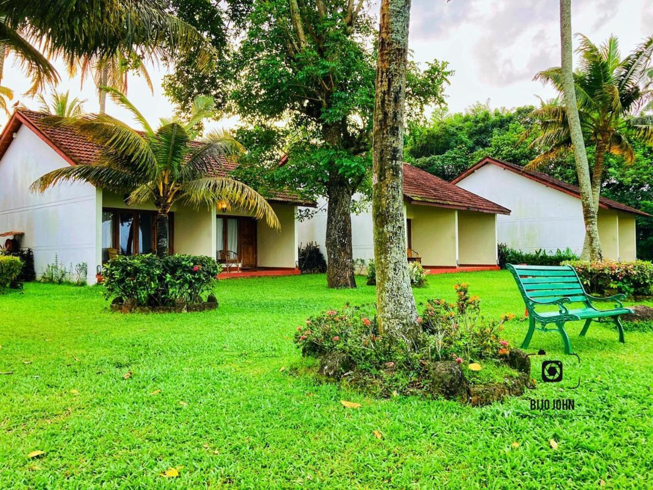 Abad Whispering Palms Otel Kumarakom Dış mekan fotoğraf