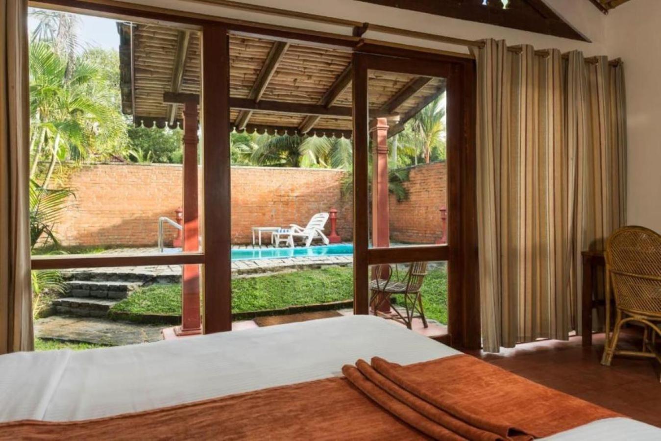 Abad Whispering Palms Otel Kumarakom Dış mekan fotoğraf