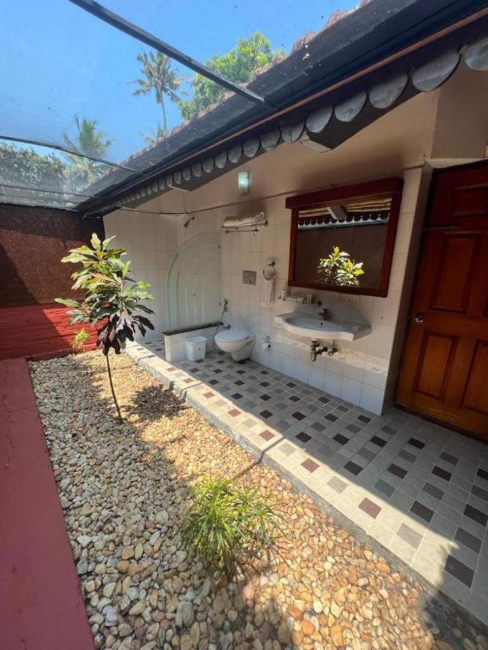 Abad Whispering Palms Otel Kumarakom Dış mekan fotoğraf