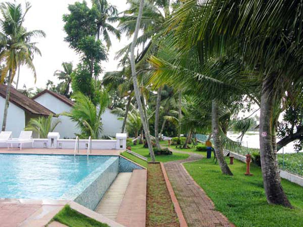 Abad Whispering Palms Otel Kumarakom Dış mekan fotoğraf