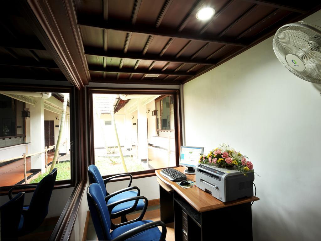 Abad Whispering Palms Otel Kumarakom Dış mekan fotoğraf