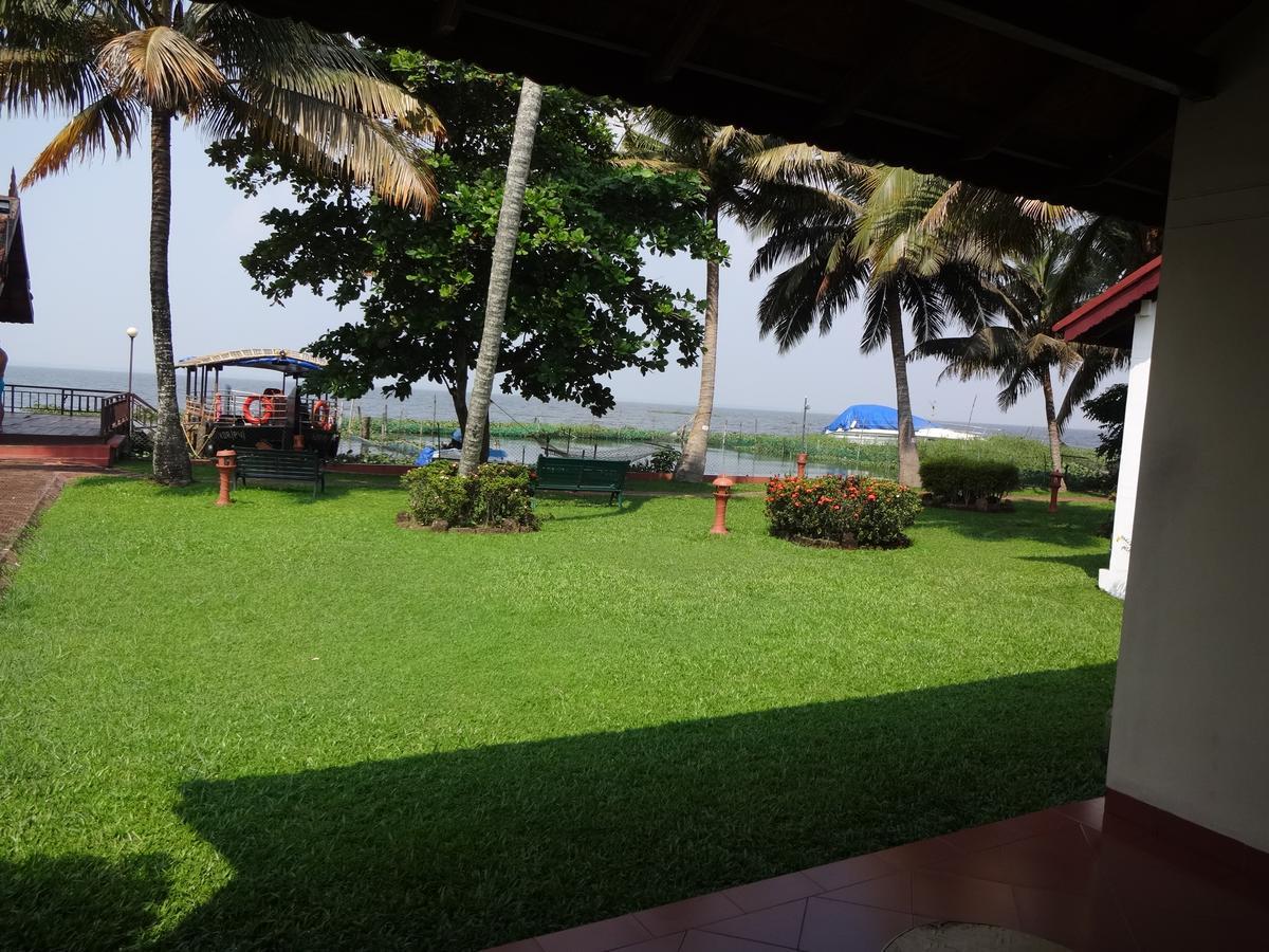 Abad Whispering Palms Otel Kumarakom Dış mekan fotoğraf